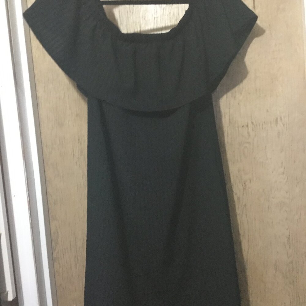 Cover Me Black beach cover up can be worn off shoulder  size large